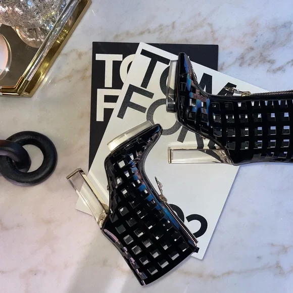 Versace Black Patent Leather Plexiglass PVC Platform Cutout Caged Boots Moody - Picture 3 of 17